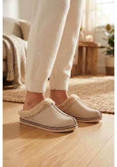 Fort Voga Nubuk Ev İçi Nakış Ve Kürk Detaylı Önü Kapalı Kışlık Kadın Terlik 2900-k3 Bej