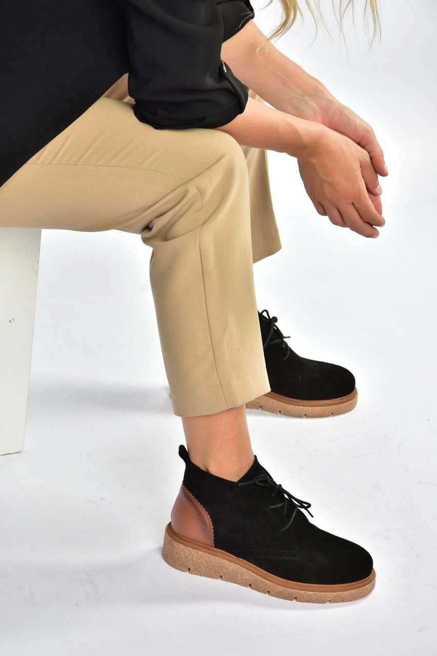 Fox Shoes V555011002 Siyah Hakiki Deri Süet Comfort Ortopedik Taban Bağcıklı Bot Siyah-Süet Fox Shoes V555011002 Siyah Hakiki Deri Süet Comfort Ortopedik Taban Bağcıklı Bot Siyah-Süet
