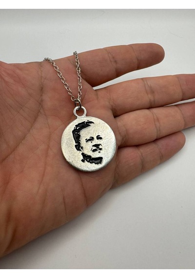 Nazım Hikmet Temalı Unisex Kolye Anlamlı, Özgün Ve Sanatsal Tasarım Çok renkli