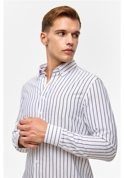 Süvari Siyah Slim Düğmeli Yaka Düz Cepsiz Casual Gömlek Gm2025500487-s09 Siyah