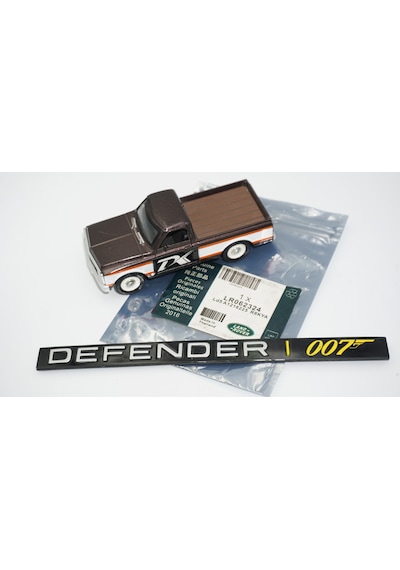 Dk Tuning Land Rover 007 Defender 110 Bond Edition Bagaj Yazı Logo Arma Bagaj Arma