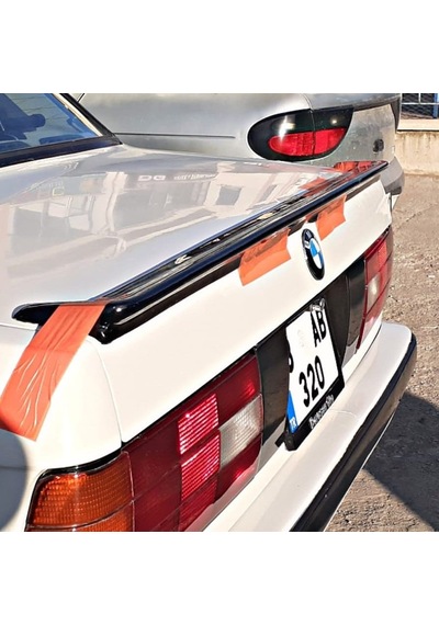BMW E30 M1 SPOİLER