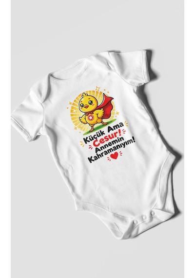 Morivokids Küçük Ama Cesur Annemin Kahramanıyım Kısa Kollu Bebek Body %100 Pamuk Beyaz