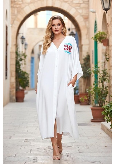 Veraura Lifestyle Beyaz V Yaka Sırtı Ve Göğsü Çiçek Nakışlı Cepli Oversize Uzun Gömlek Elbise