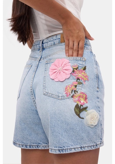 it's basic Kadın Mavi 4s6-3 Mom Relax Gül Ve Nakış Detaylı Özel Tasarım Denim Şort