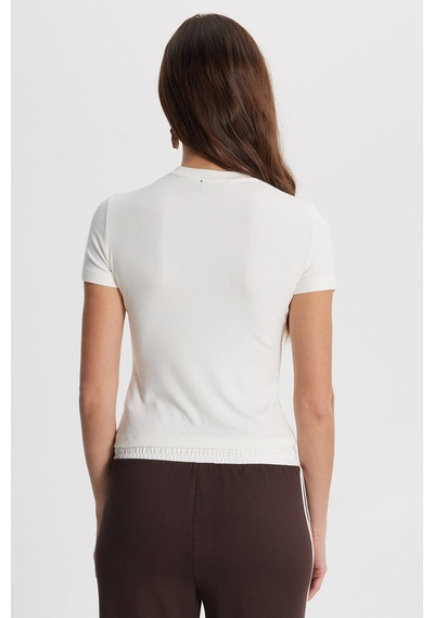 Tudors Kadın Slim Fit Dar Kesim Pamuklu Kısa Kollu Bisiklet Yaka Beyaz Tişört-50716