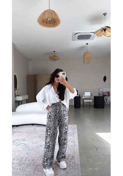 Defymoda Kadın Saten Kumaş Leopar Desenli Pantolon Beyaz
