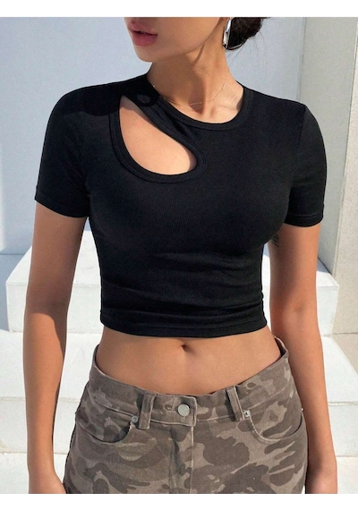 Liona Bisiklet Yaka Asimetrik Stil Siyah Renk Fitilli Kısa Kollu Slim Fit Crop Top Bluz Siyah