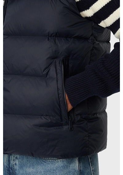 Calvin Klein Kapitoneli Çıkarılabilir Kapüşonlu Yaka Şişme Yelek Lv04rg514gcef Erkek Yelek Lv04rg514g Cef Lacivert Calvin Klein Kapitoneli Çıkarılabilir Kapüşonlu Yaka Şişme Yelek Lv04rg514gcef Erkek Yelek Lv04rg514g Cef Lacivert