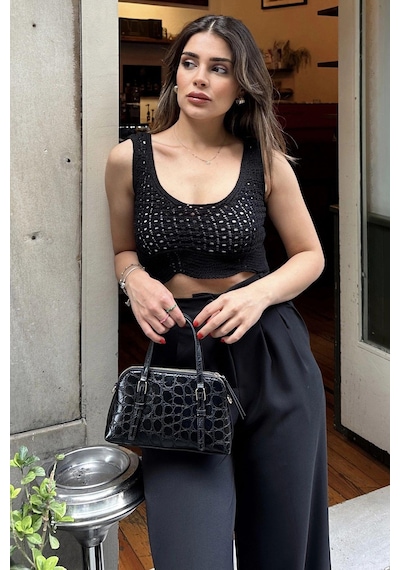 WeShaya Kadın Siyah Ajurlu Merserize Triko Örme, Terletmez, Askılı Crop Bluz Siyah
