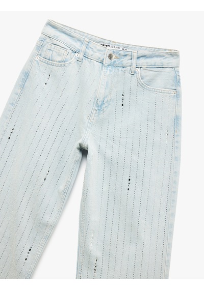 Koton Taş Detaylı Düz Paça Düğmeli Pamuklu Jean Pantolon - Straight Fit Jean Bleach 5sal40208md Açık Mavi Koton Taş Detaylı Düz Paça Düğmeli Pamuklu Jean Pantolon - Straight Fit Jean Bleach 5sal40208md Açık Mavi