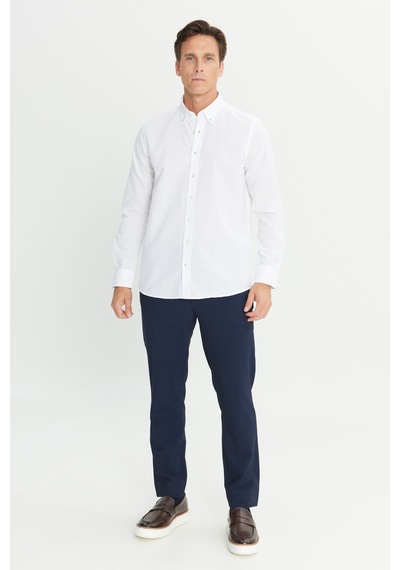 Erkek Beyaz Slim Fit Dar Kesim Düğmeli Yaka Pamuklu Gömlek Beyaz Erkek Beyaz Slim Fit Dar Kesim Düğmeli Yaka Pamuklu Gömlek Beyaz