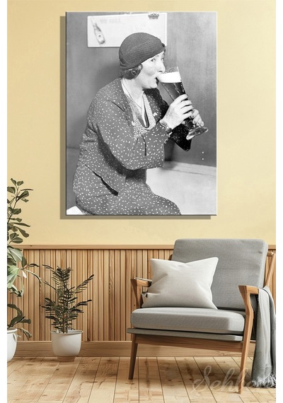 Dikey Kanvas Tablo Tekli Ev Kafe Ofis Siyah Beyaz Bira İçen Kadın Vintage Poster 2788