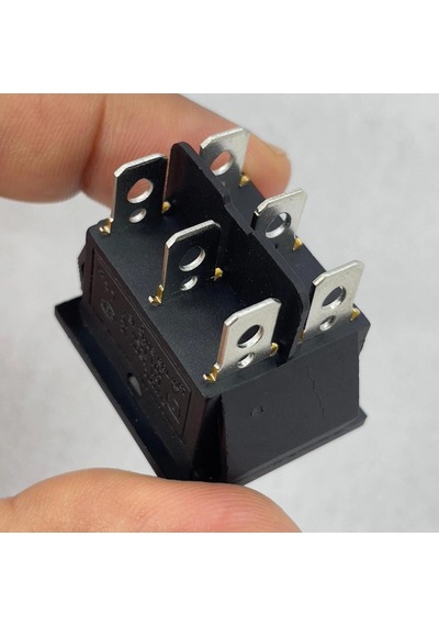 Ic-110 Geniş Işıksız Yaylı Anahtar Mom-off-mom 6p