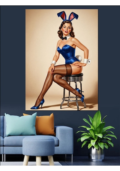 Ahşap Tablo Mavi Tavşan Kostümlü Pin-up Kız