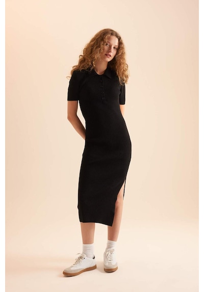 DeFacto Fitted Polo Yaka Kısa Kollu Yırtmaçlı Midi Triko Elbise - Siyah D4914AXNSBK27