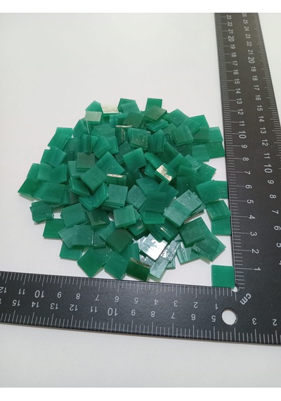 Yeşil Kare Vitray Cam Mozaik Taşı - Sanatsal Mozaik Çalışmalarınız İçin Yaklaşık 10 X 10 Mm