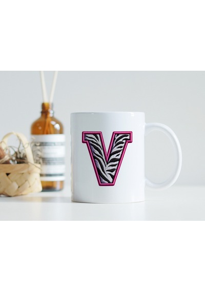 V Harfi Zebra Deseni Ve Pembe Kenarlı Kupa Bardak - Kişiye Özel Nakış Efektli - Siyah Beyaz Pembe Beyaz