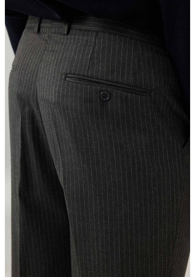 Erkek Gri Regular Fit Çizgili Yün Kumaş Pantolon