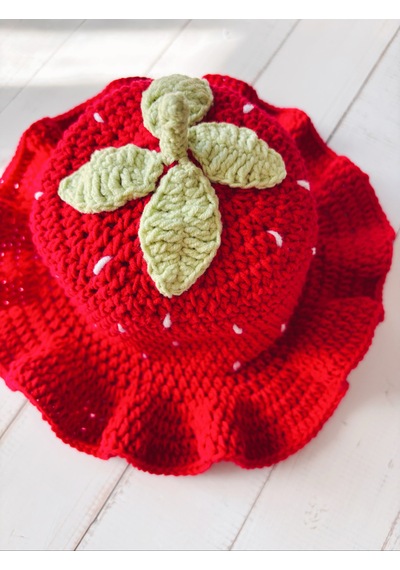 Crochet By Neslii Baby Strawberry Bonnet Şapka Kırmızı
