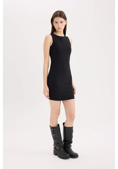 DeFacto Bodycon Vücudu Saran Bisiklet Yaka Bengalin Kolsuz Mini Elbise E3975AX25SPBK81