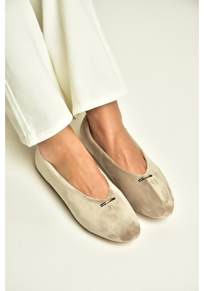 Fox Shoes Z820704102 Vizon Süet Toka Detaylı V Kesim Babet