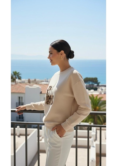 Taş Detaylı Eyfel Paris Yazılı Oversize Sweatshirt Ekru Ekru