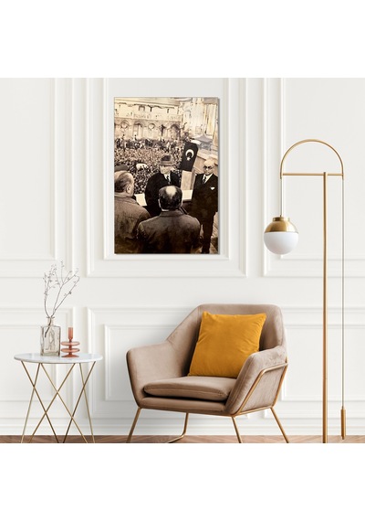 Atatürk Meydanda Hitap - Cam Tablo - Deg0593 50 X 70 Cm