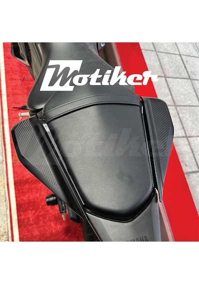 Yamaha Yzf R25 - R3 / 2025 - 2026 Model Sağ Sol Arka Kuyruk Üzeri Mat Karbon Tasarım Sticker Etiket Modeli
