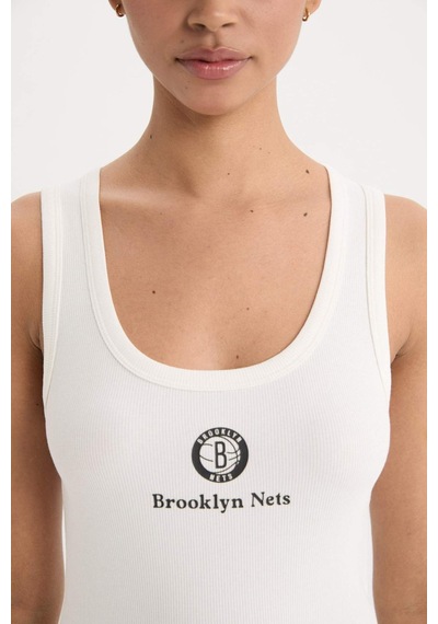 DeFactoFit NBA Brooklyn Nets Slim Fit Dar Kesim U Yaka Ribana Sporcu Atlet E2358AX25SMER105