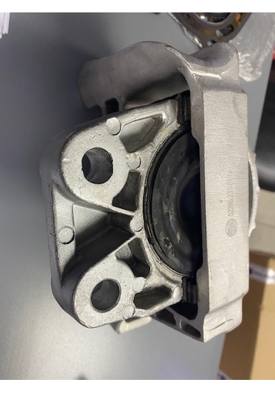 Kuga Motor Takozu Sağ Üst 2.0 Dizel