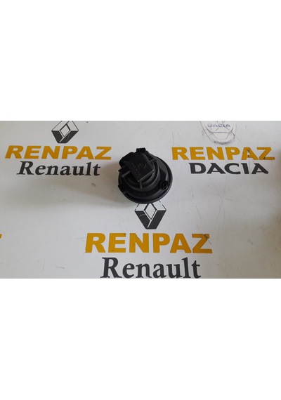 Clio 2/megane 1/master 2 Sağ Sis Lambası 7701205664 - 7700838256
