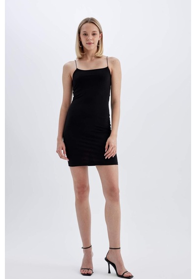 DeFacto Bodycon Kare Yaka Siyah Askılı Mini Elbise D3265AXNSBK81