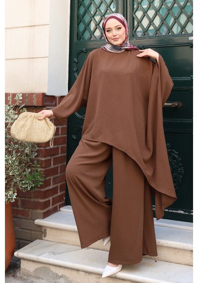 Balenbi Kadın Linda Kumaş Asimetrik Tunik Bol Paça Pantolon Oversize Tesettür Takım 1231 Kahverengi Balenbi Kadın Linda Kumaş Asimetrik Tunik Bol Paça Pantolon Oversize Tesettür Takım 1231 Kahverengi