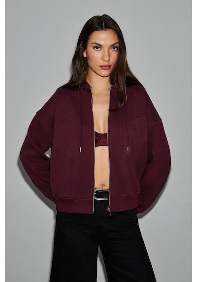 Grımelange Vyselle Kadın Önü Kesikli Metal Fermuarlı Kapüşonlu Etiket Detaylı Oversize Bordo Sweatsh Bordo Grımelange Vyselle Kadın Önü Kesikli Metal Fermuarlı Kapüşonlu Etiket Detaylı Oversize Bordo Sweatsh Bordo