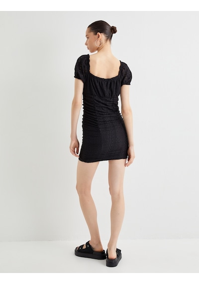 Koton Balon Kol Mini Elbise Fisto İşlemeli Slim Fit Astarlı Siyah 4sal80011ık 4SAL80011IK999 Siyah Koton Balon Kol Mini Elbise Fisto İşlemeli Slim Fit Astarlı Siyah 4sal80011ık 4SAL80011IK999 Siyah