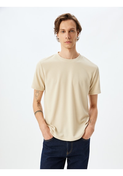 Koton Bisiklet Yaka Kısa Kollu Dokulu Slim Fit Tişört Bej 5sam10077hk Ekru