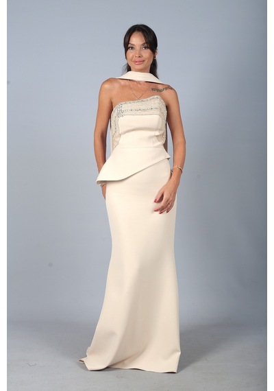 By Saygı Kadın Asimetrik Straplez Yaka Astarlı Önü Taşlı Peplum Detaylı Krep Uzun Elbise Bej By Saygı Kadın Asimetrik Straplez Yaka Astarlı Önü Taşlı Peplum Detaylı Krep Uzun Elbise Bej