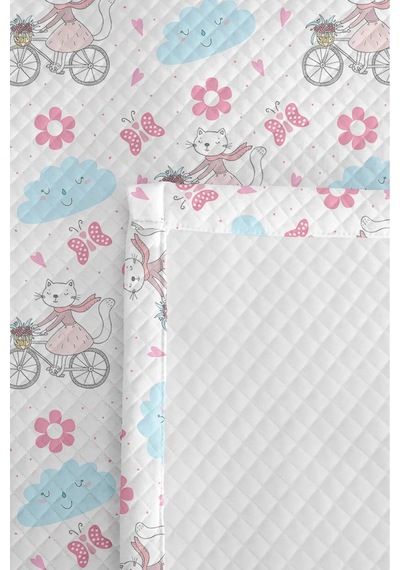 Evimde Bambaşka Pembe Kedi Kız Çocuk Pike Takımı - Bulut Çiçek Mavi Bebek Odası Mevsimlik Yatak Örtüsü - 160x220  CM