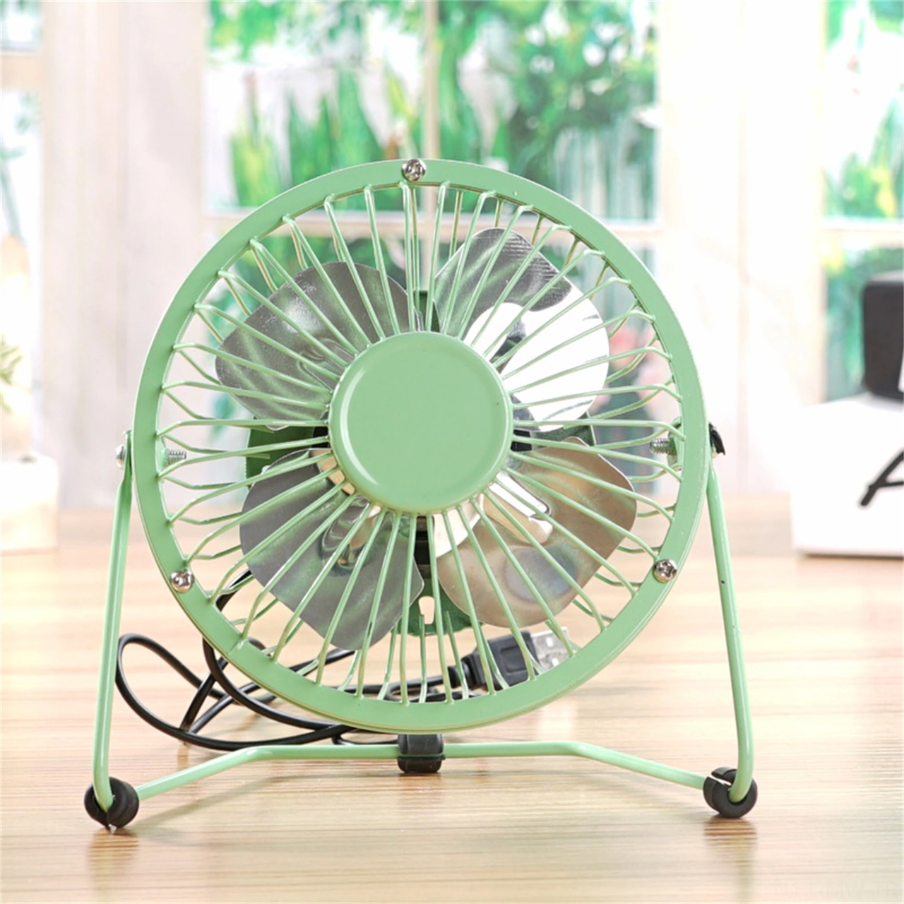 Moveevo Masaüstü Usb Metal Blades Fan - Ultra Sessiz 360 Ayarabilir Mini Soğutucu Siyah Moveevo Masaüstü Usb Metal Blades Fan - Ultra Sessiz 360 Ayarabilir Mini Soğutucu Siyah
