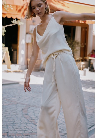 Sateen Degaje Yaka Dökümlü Bluz - Krem-136058 Krem