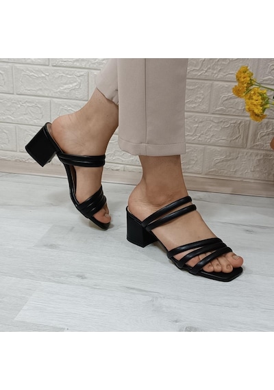 Fiyra 7010 Siyah 5cm Kare Topuk Üç Bant Bayan Terlik Ayakkabı 001