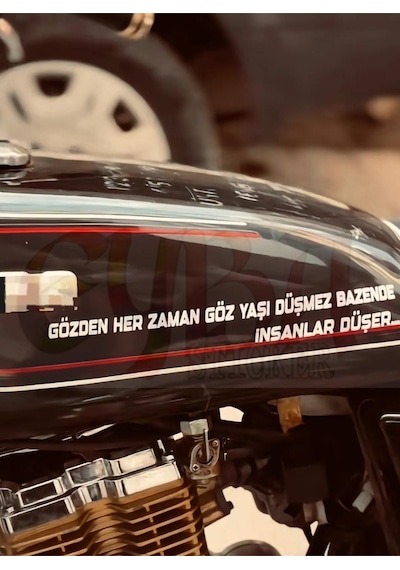 Gözden Her Zaman Gözyaşı Düşmez Bazende İnsanlar Düşer... Motorsiklet Yazı Sticker Araç Arkası