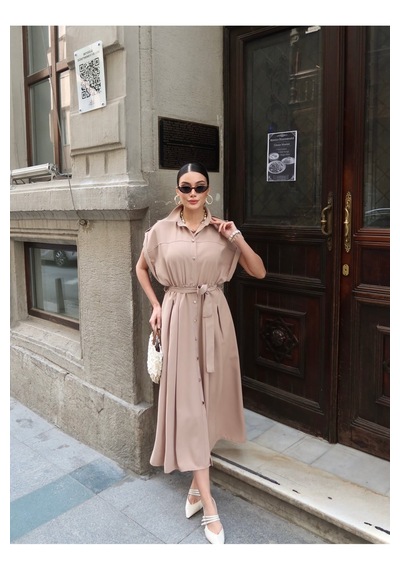 Kechi Woman Crep Kumaş Düğmeli Kuşaklı Elbise Bej