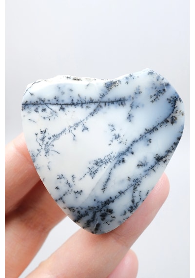 Kalp Aşkı Dendritik Opal, Sevgi Hikayeniz İçin Zamansız Bir Hediye