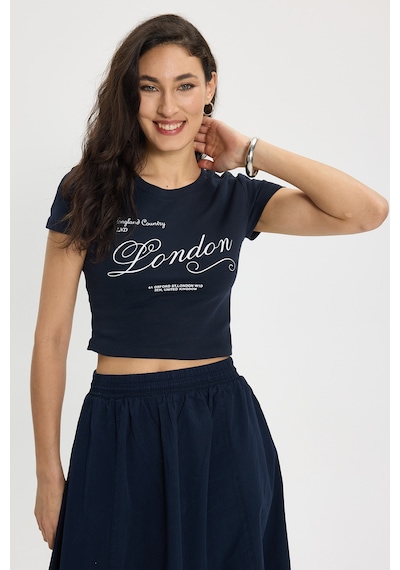 Tudors Kadın Slim Fit Dar Kesim Pamuk Bisiklet Yaka Kısa Kollu Baskılı Lacivert Crop Tişört-50534 L