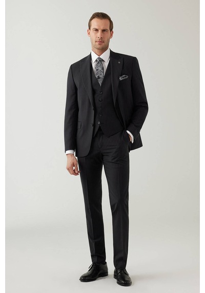 Erkek Siyah Slim Fit Sivri Yaka Yelekli %100 Yünlü Takım Elbise