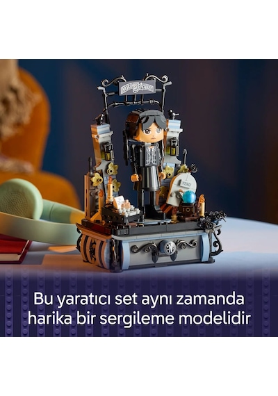 LEGO® Wednesday: Wednesday Addams Figürü 76780 – 10 Yaş ve Üzeri Çocuklar için Koleksiyonluk Oyuncak Yapım Seti (702 Parça)
