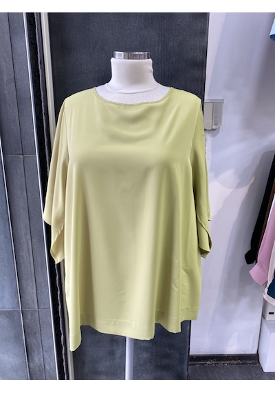 Pera Moda Yanları Boncuklu Zarif Kollu Uzun Oversize Büyük Beden Kadın Gömlek Fıstık Yeşili Pera Moda Yanları Boncuklu Zarif Kollu Uzun Oversize Büyük Beden Kadın Gömlek Fıstık Yeşili