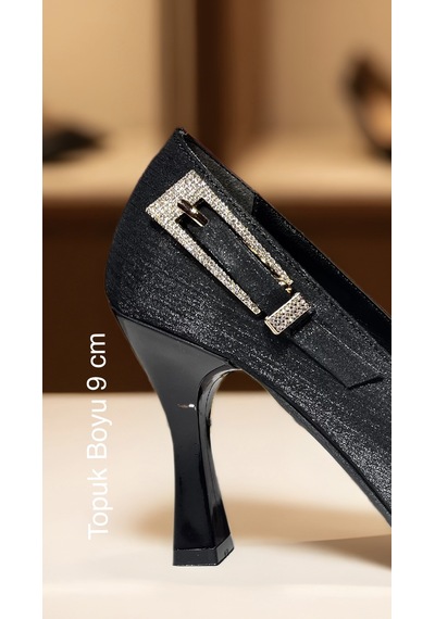 Altın Pabuç Kadın Topuklu Ayakkabı - Siyah Stiletto, Gardırobun Vazgeçilmez Parçası Siyah